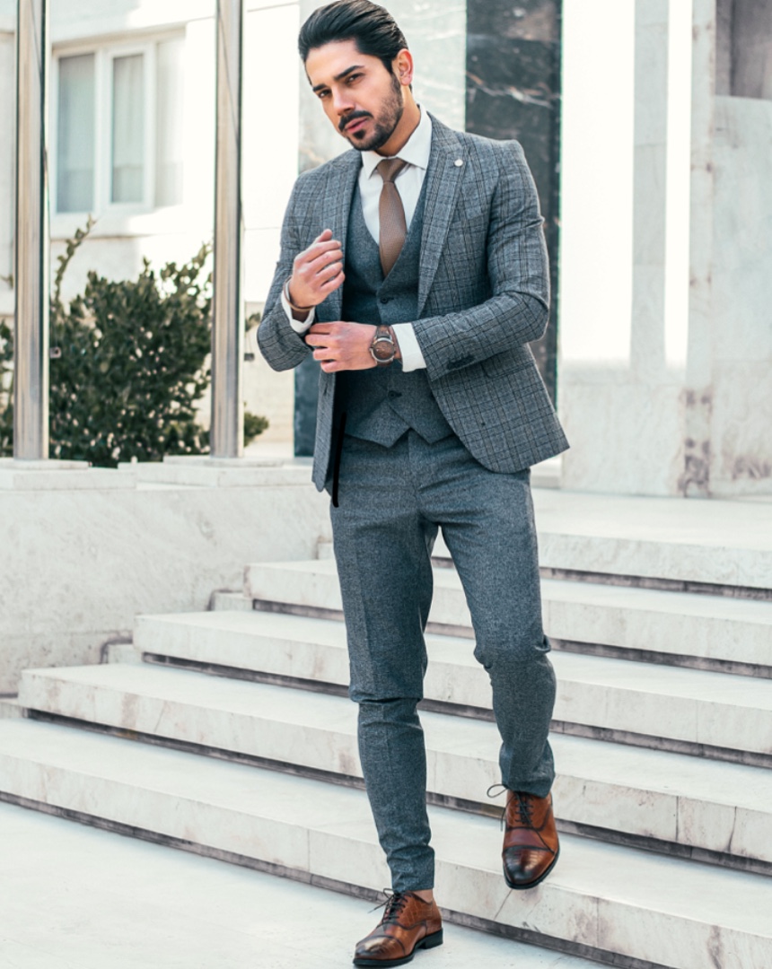 Bespoke Suits - SUIT UP Classic Fashion